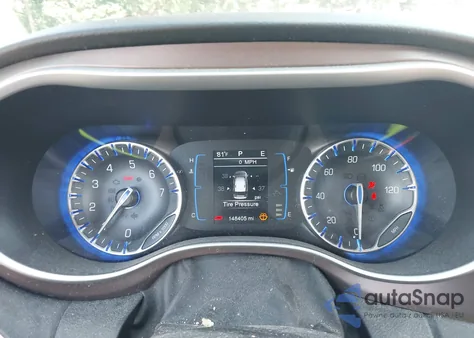 2017 Chrysler Pacifica Lx z USA, uszkodzony, nr VIN 2C4RC1CG7HR608516